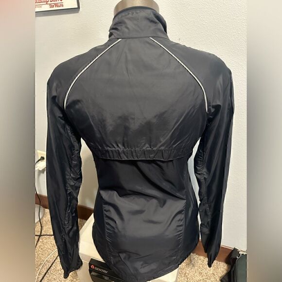 Nike Iowa Hawkeyes Women’s Small Thin Jacket - Picture 3 of 7